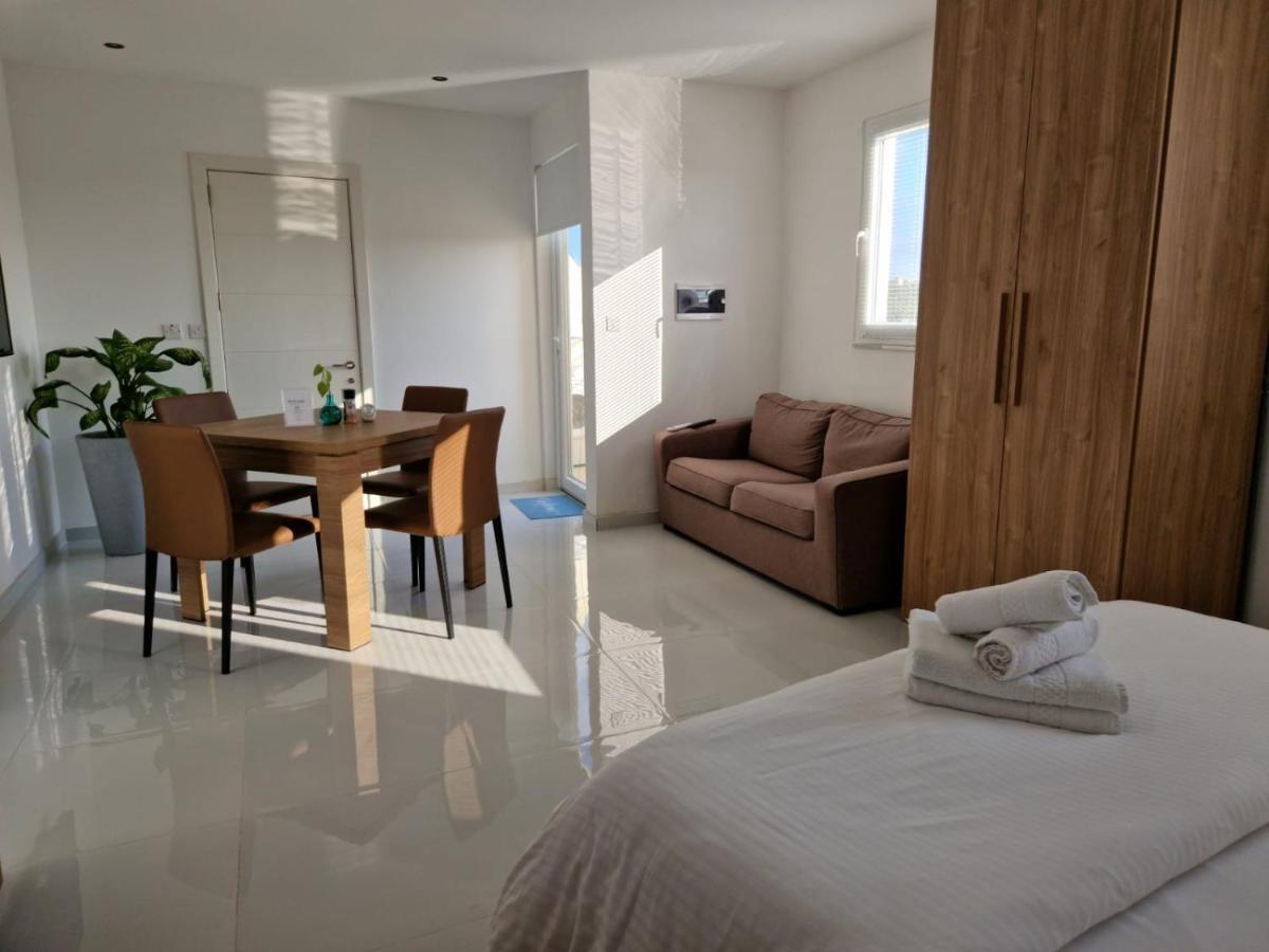 Marina Studios Cospicua Luaran gambar